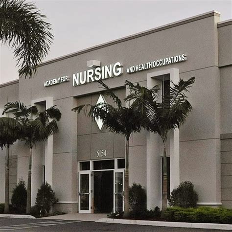 Time to complete this education training ranges from 1 hour to 3 years depending on the qualification, with a median time to complete of 2 years. . Nursing school in palm beach